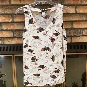 Old Navy sleeveless bird patterned top size small